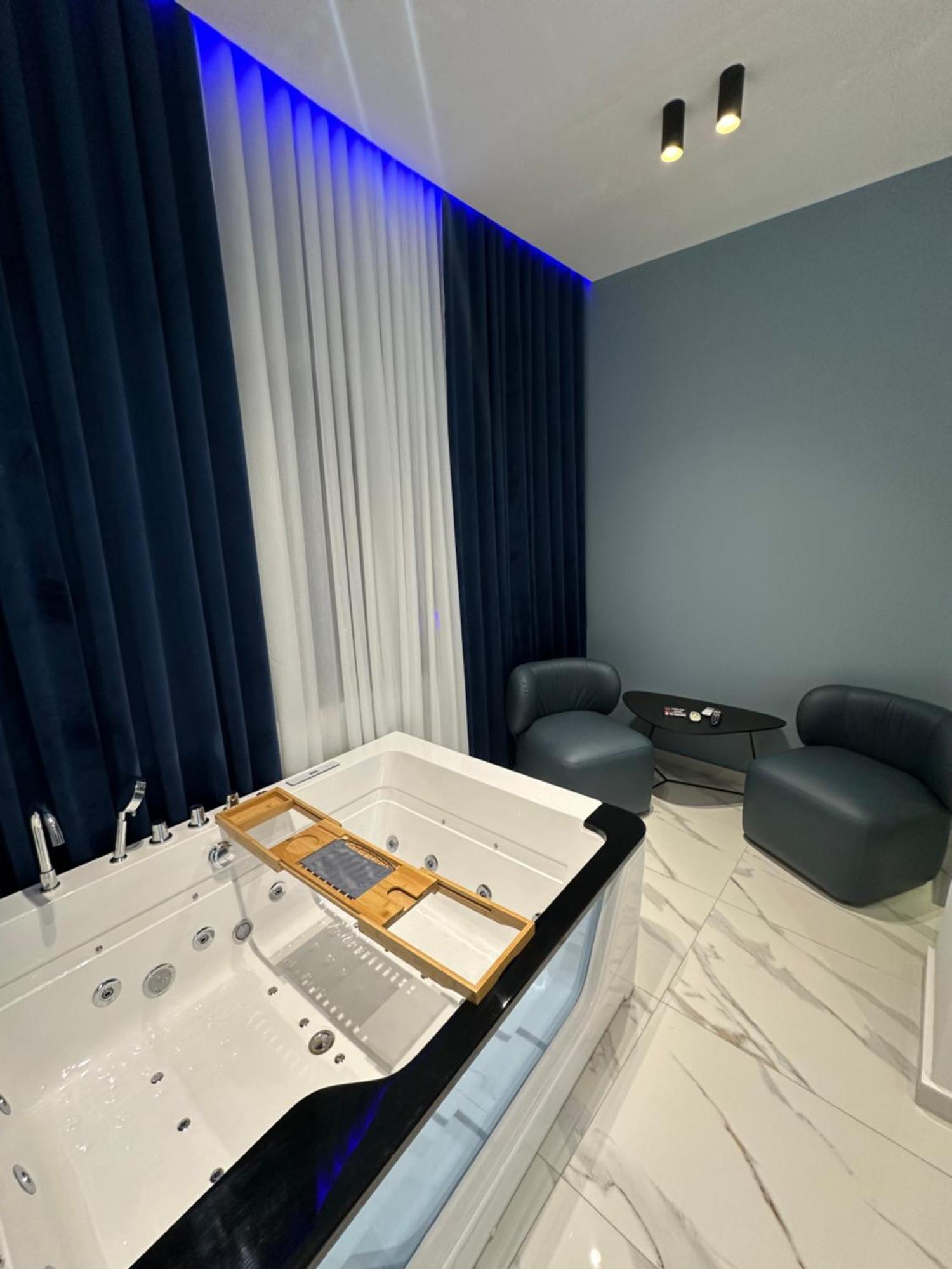 Luxury By Gjyshi Hotel 4*