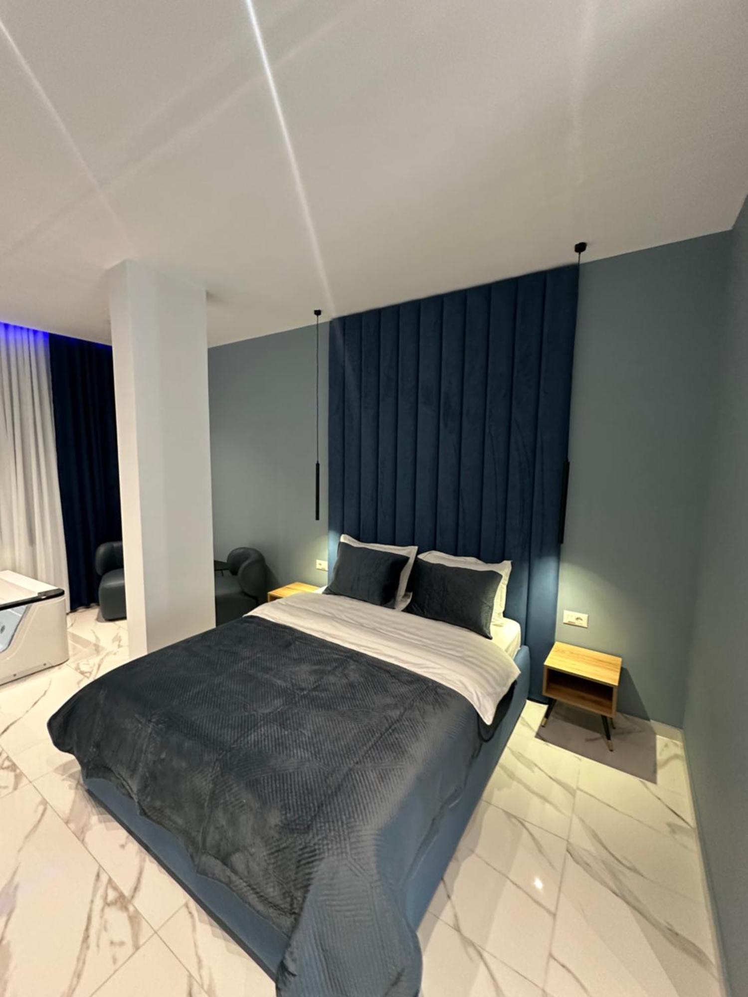 Hotel Luxury By Gjyshi 4*