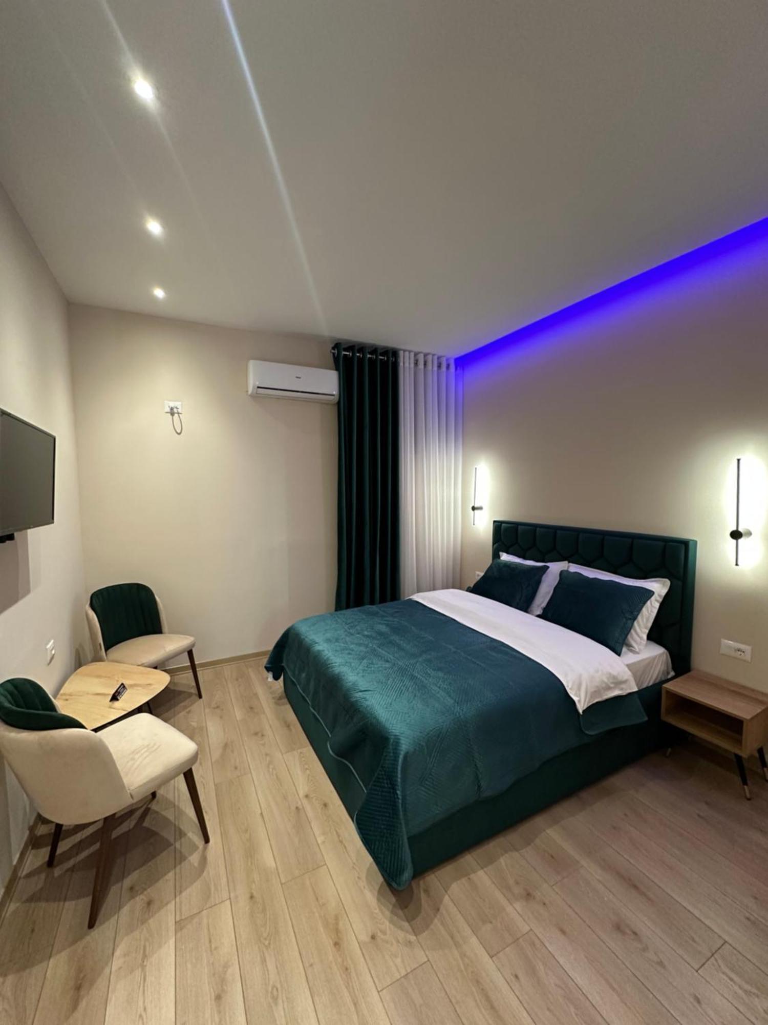 Hotel Luxury By Gjyshi 4*