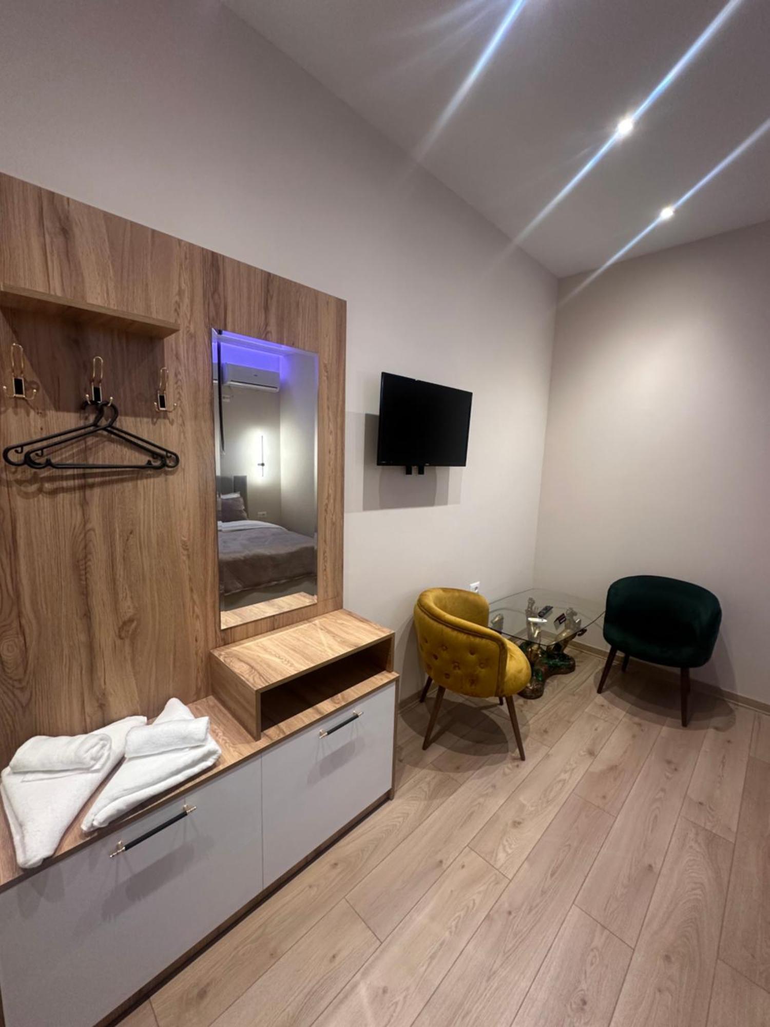 Hotel Luxury By Gjyshi Qerrexhias