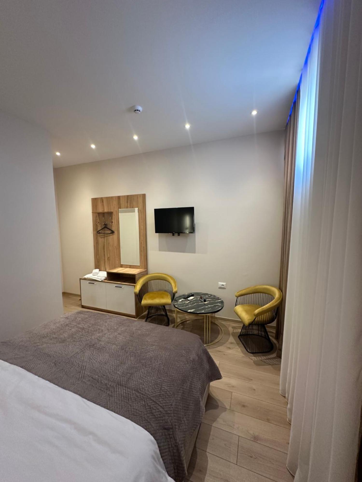 Luxury By Gjyshi Hotel Qerrexhias