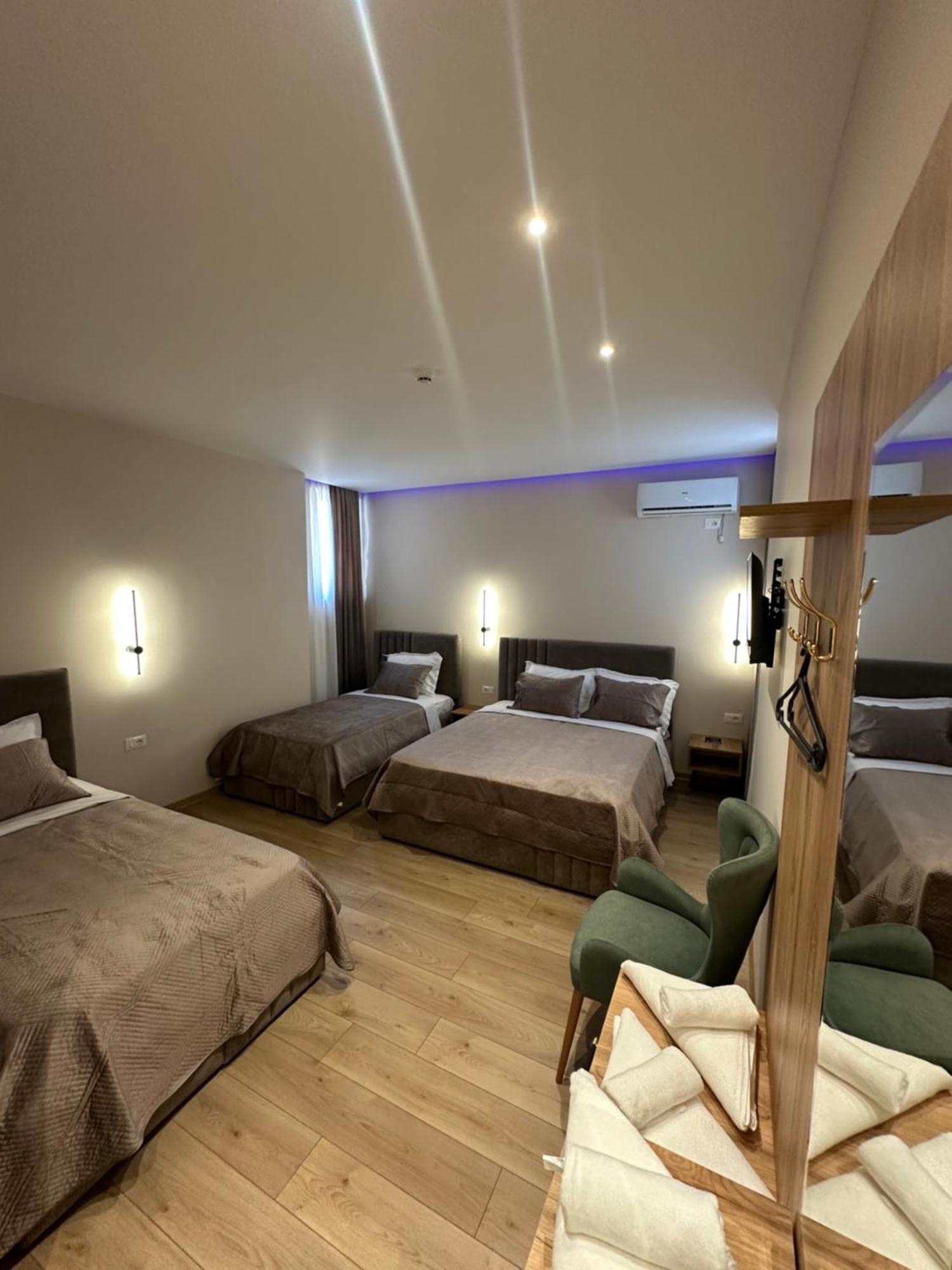 Luxury By Gjyshi Hotel 4*