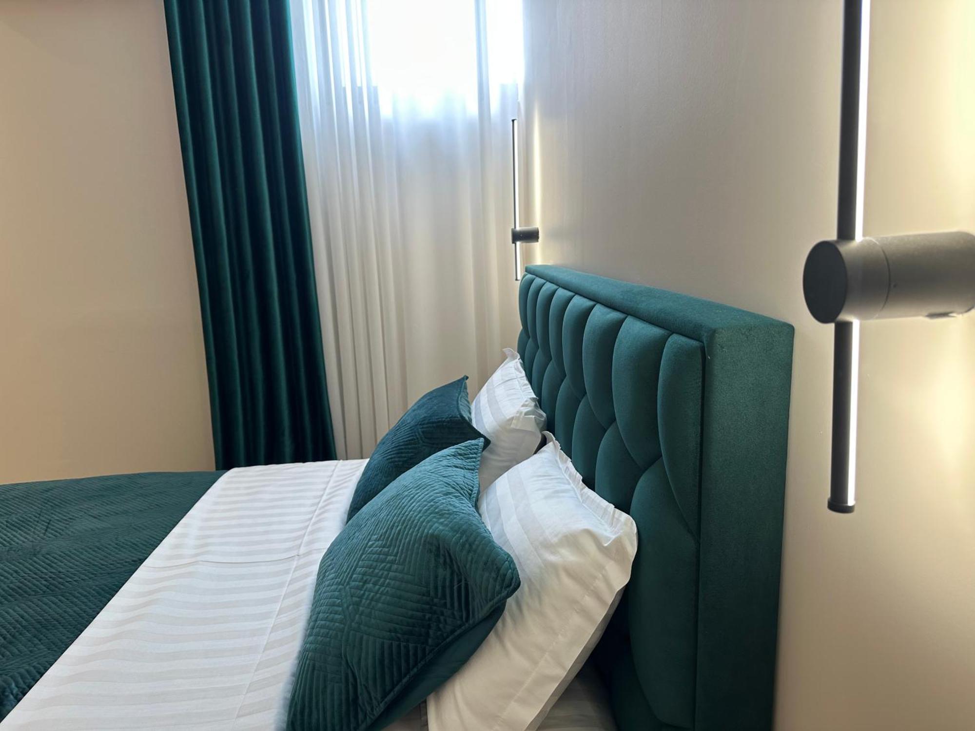 Hotel Luxury By Gjyshi 4*